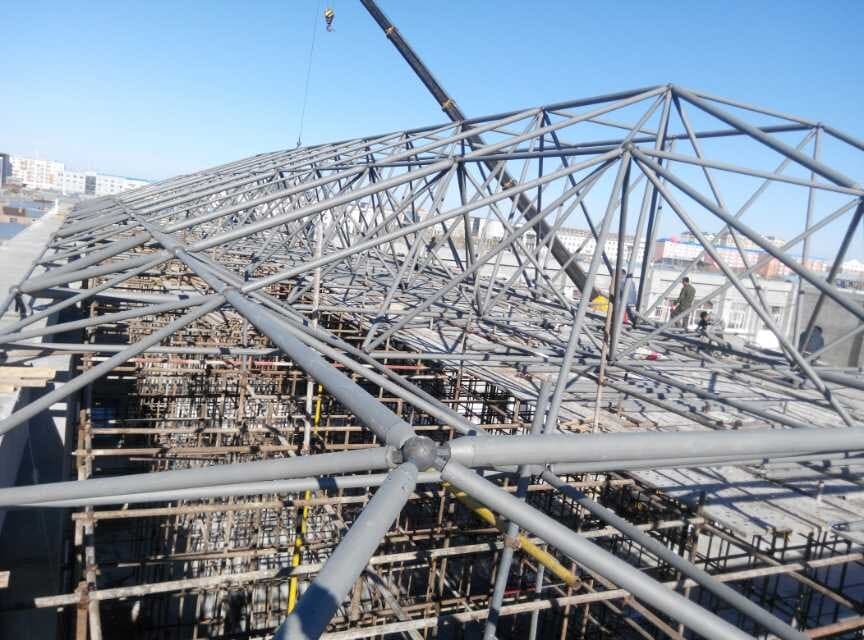 都江堰商贸城屋顶网架工程