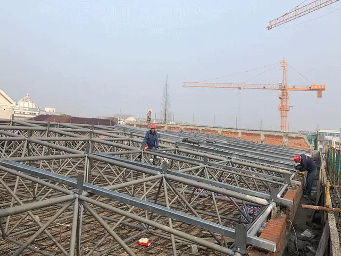 都江堰四小体育馆网架